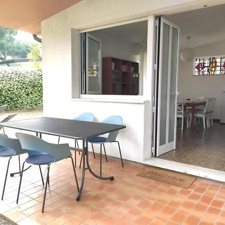 Relaxing With Garden And Parking